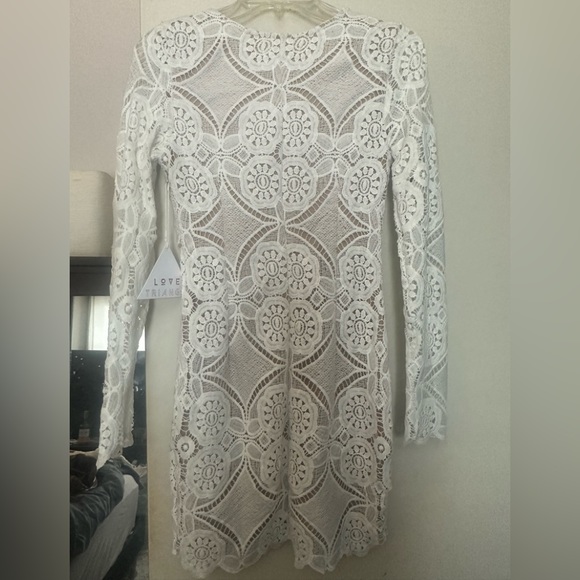 White Lace Dress - Picture 5 of 9